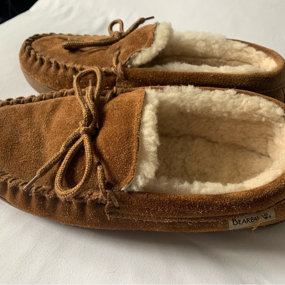 Men’s like new Bear Paw slippers